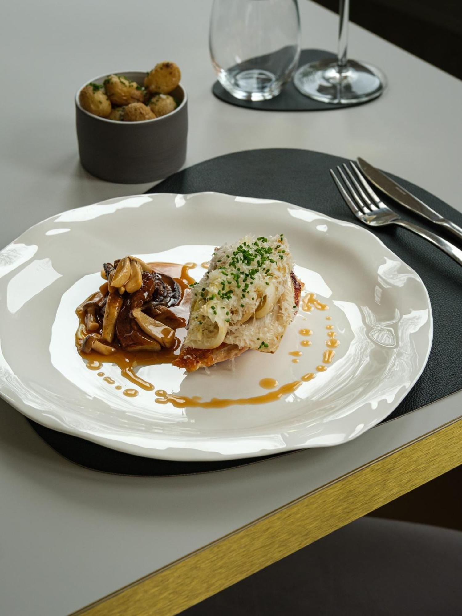 Hotel-Restaurant Beim Schlass Wiltz Екстериор снимка